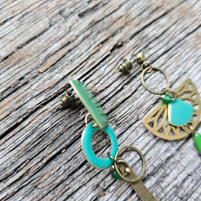 Charger l&#39;image dans la galerie, Boucles d&#39;oreilles asymétriques Art Déco